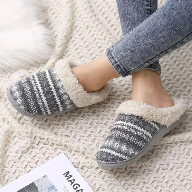 Unisex Winter Fur Slippers Warm Cosy Plush Fluffy Home Cotton Shoes Plush Anti-Skid and Indoor Furry Slippers For Men & Women