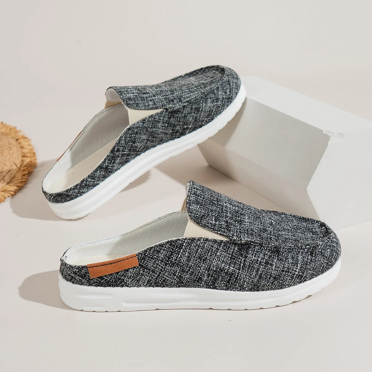 Women's Summer New Sports Slippers Baotou Outdoor Fashion Flat Light Comfortable Non-slip Travel Shoes Hotel Disposable Shoes