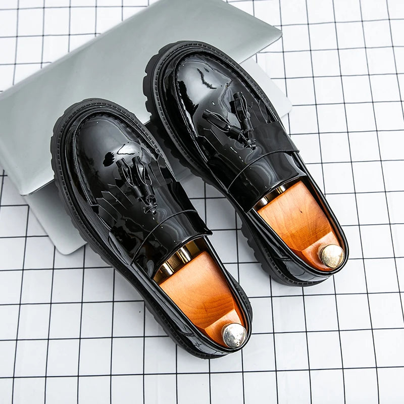 Fashion Men Tassels Loafers Thick Bottom Male Height Increasing Walking Shoes All White Wedding Shoes
