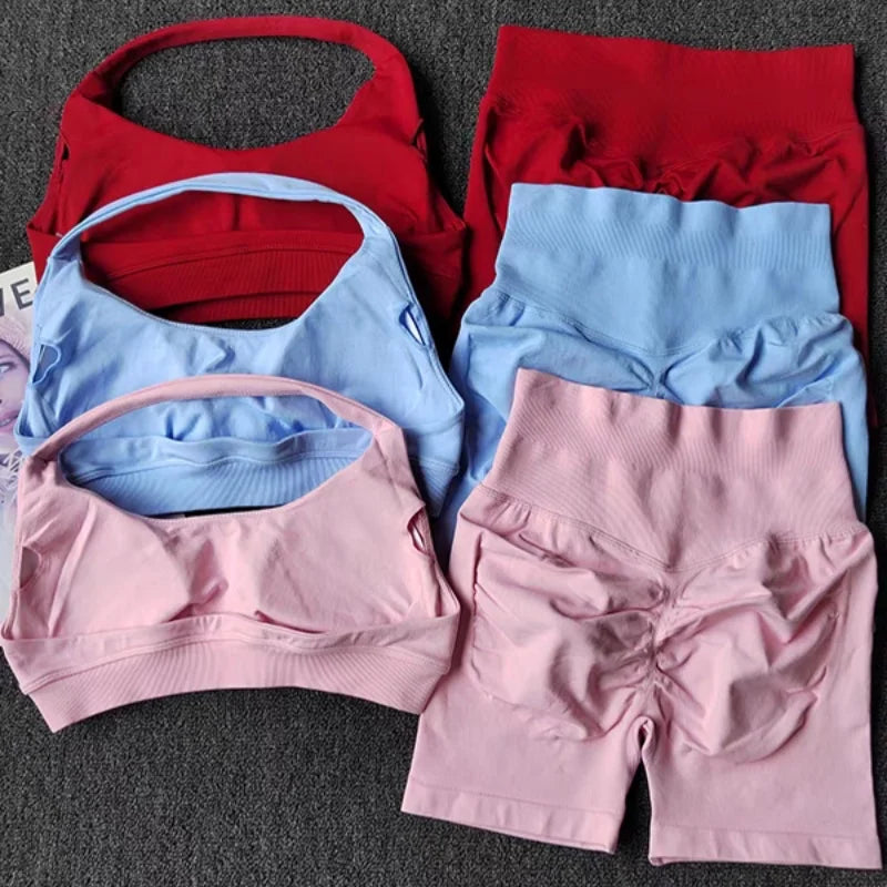 2-delige yogapak voor vrouwen Naadloze fitnesskleding Halter sportbeha Bijpassende impact shorts Trainingssets Gymset Outfit