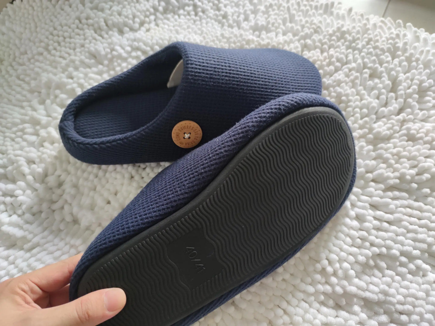 Unisex Winter House Slippers Anti-Slip Fluffy Warm Memory Foam Cotton Slippers With Durable Rubber Sole for Men & Women