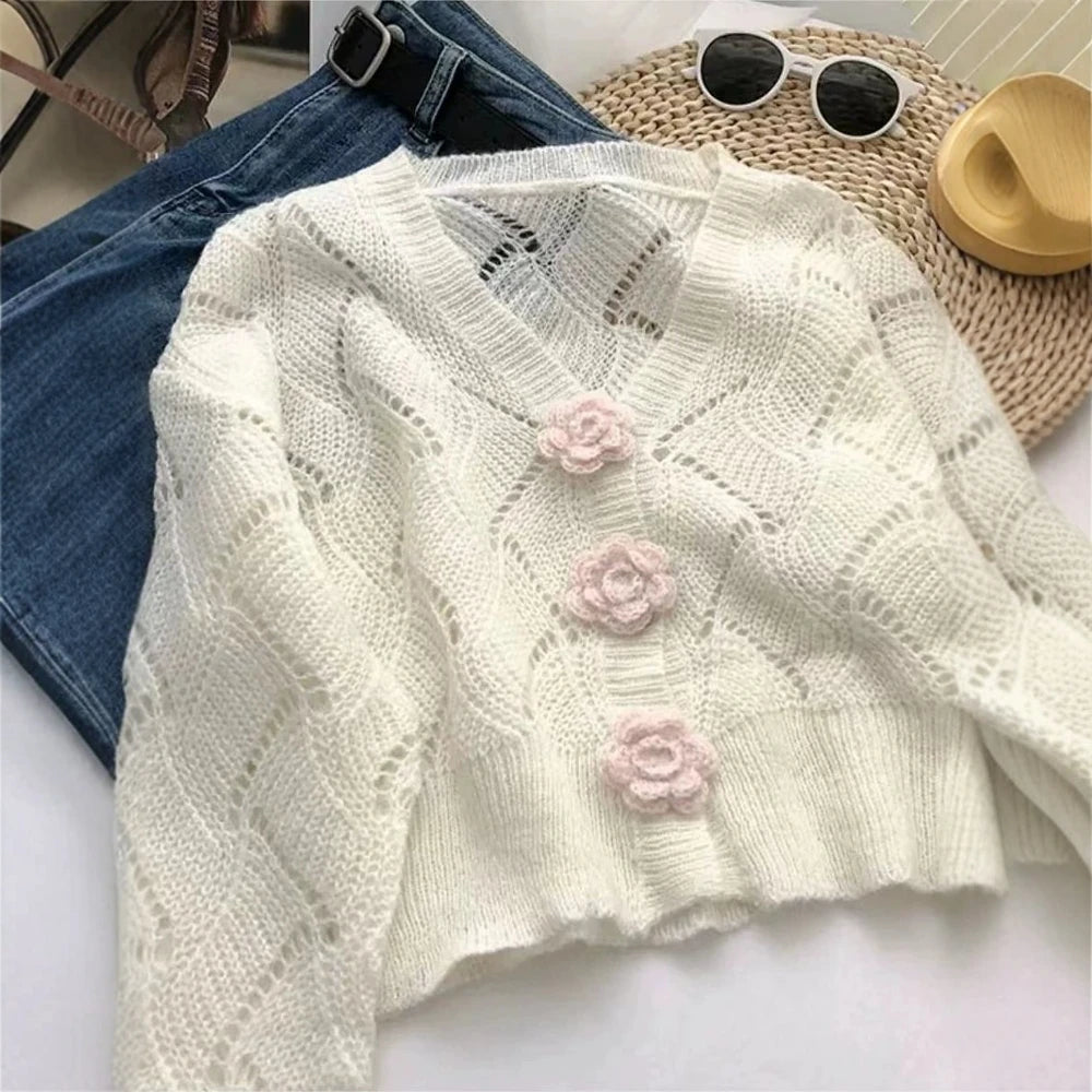 2025 Women's Autumn Cardigan Sweet Three-Dimensional Flowers Long Sleeve V-Neck Regular Fit Dating Cardigan