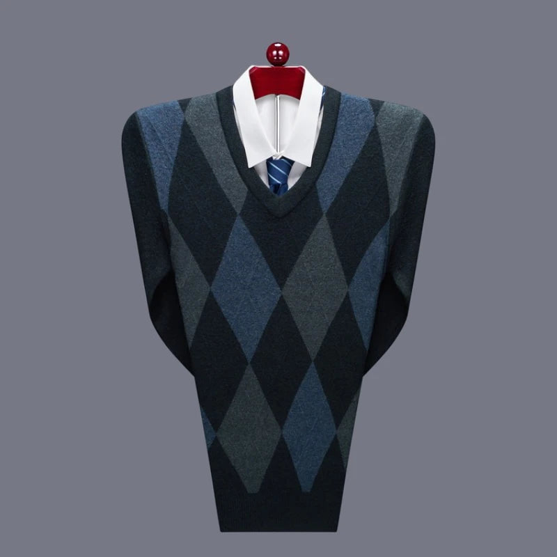 Men's Diamond Pattern V-Neck Sweater Stylish Autumn/Winter Business Casual Knitwear Elegant British Style Male Sweater Size M-4XL