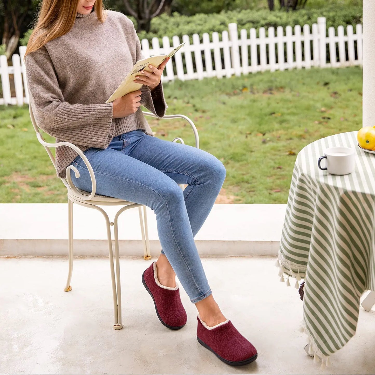 Women's Winter Warm Shoes Suitable For Indoor and Outdoor Use With Memory Foam and Comfort Soft Sole Plush Cotton Shoes