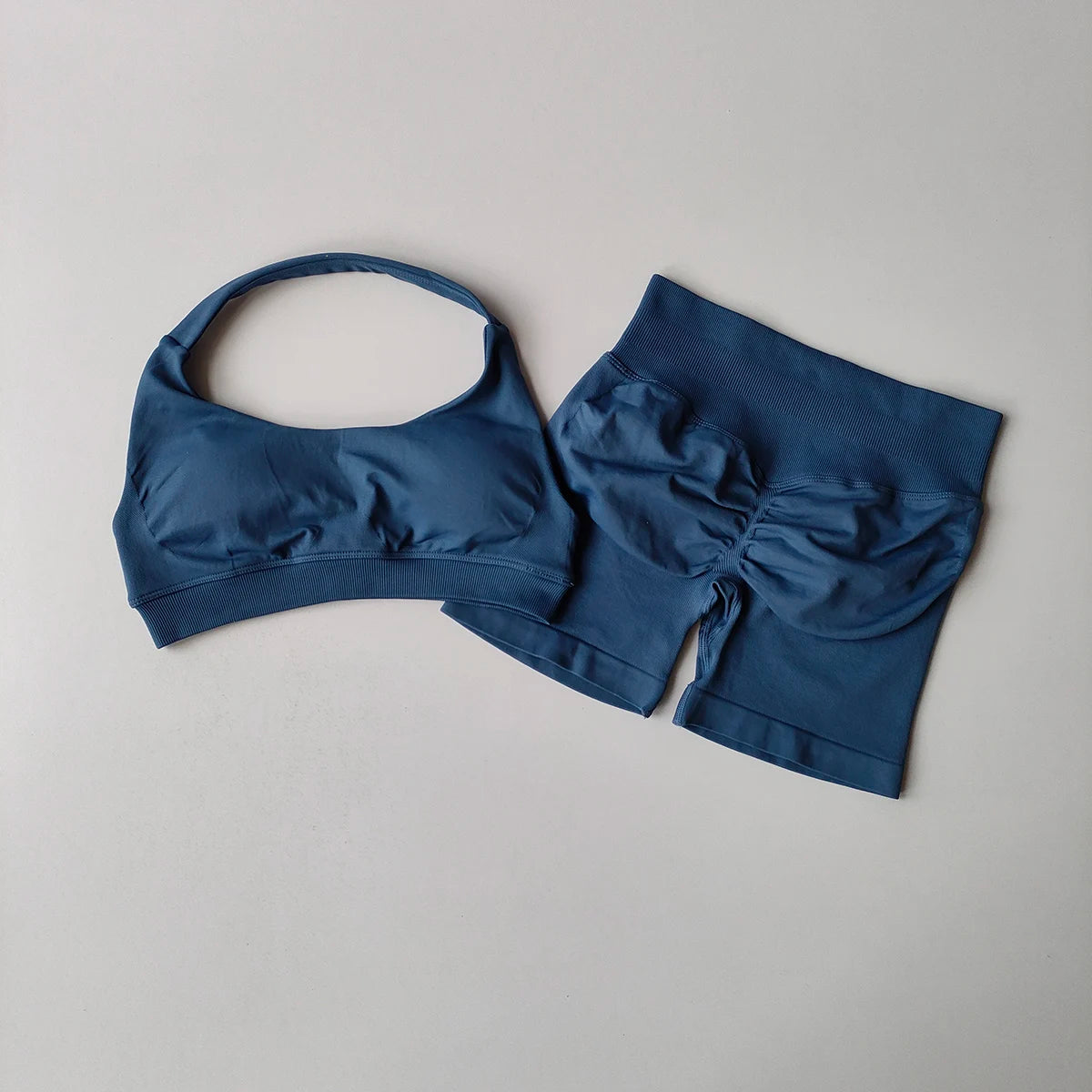 2-delige yogapak voor vrouwen Naadloze fitnesskleding Halter sportbeha Bijpassende impact shorts Trainingssets Gymset Outfit