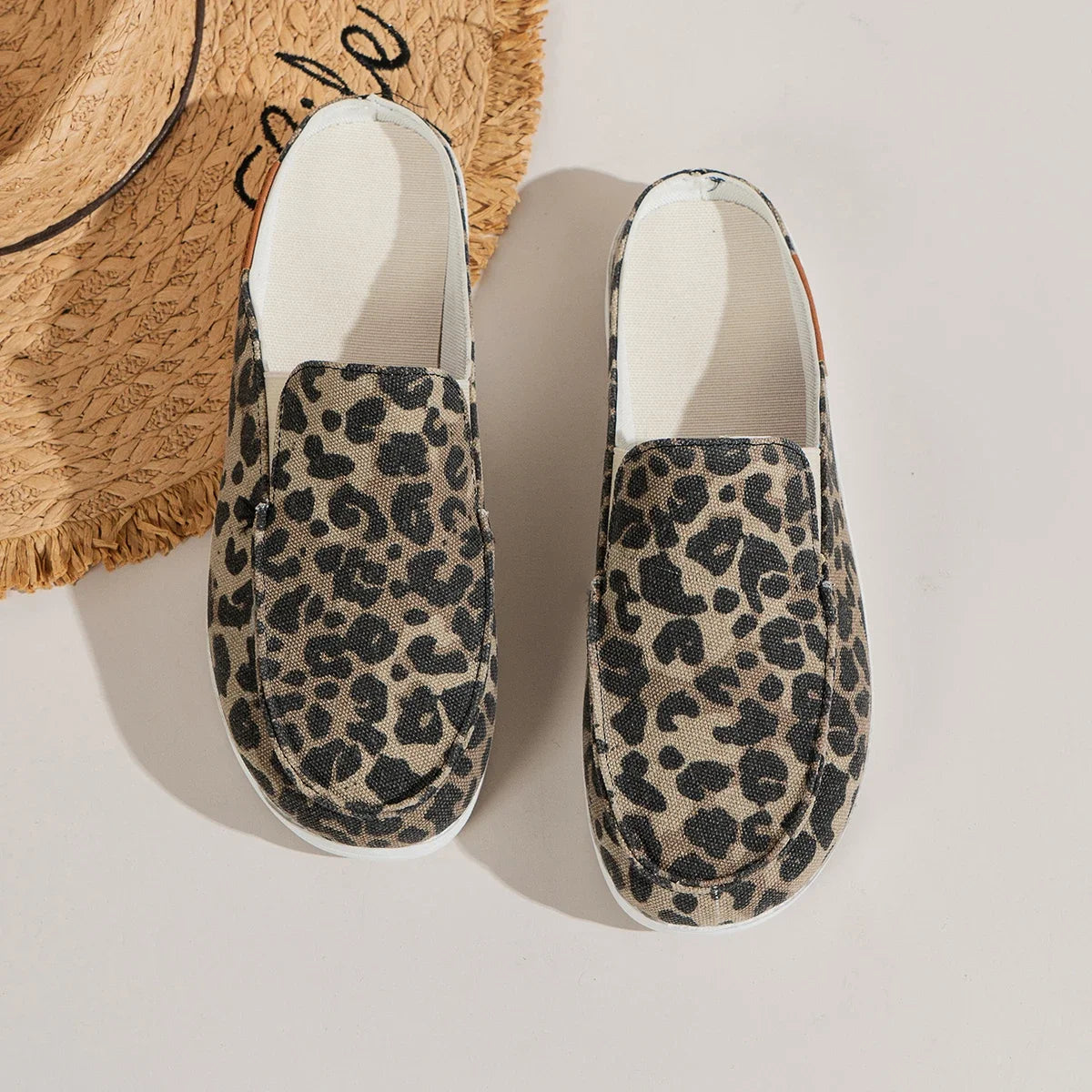 Women's Summer New Sports Slippers Baotou Outdoor Fashion Flat Light Comfortable Non-slip Travel Shoes Hotel Disposable Shoes
