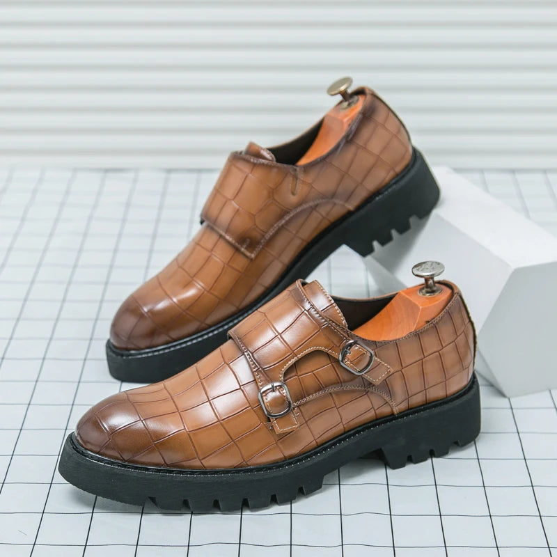 2024 Nieuwe luxe heren formele kledingschoenen Groene heren formele volwassen zakelijke pak loafers Coole heren bruiloft feest schoenen
