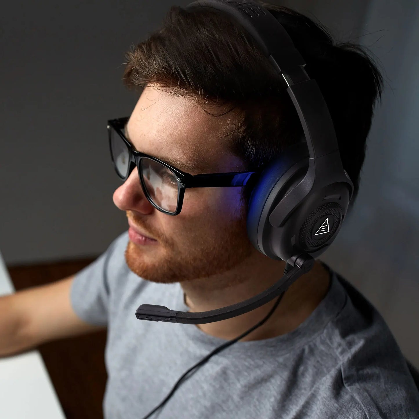 EKSA E4 Wired Headset Gamer 3.5mm Stereo Gaming Headphones with Microphone Superlight Over-ear Earphones for PC/PS4/PS5/Xbox