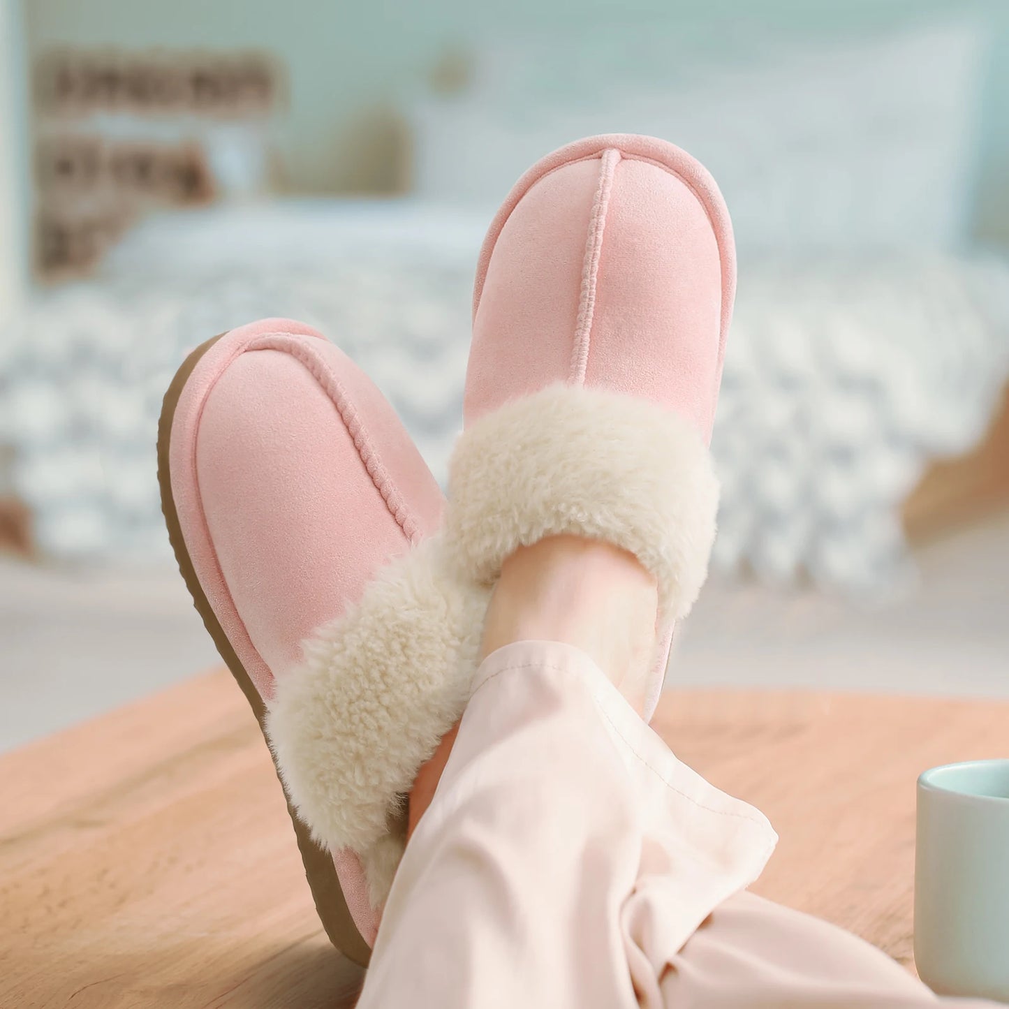Unisex Winter Fur Slippers Home Suede Mules Short Plush Slippers For Indoor Warm Cosy Fuzzy Flats Slides For Men & Women