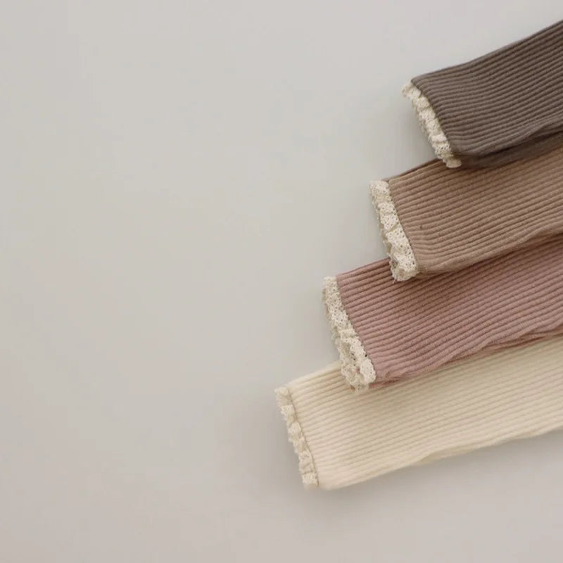 Skinny, elastische peuterlegging met kant en kant, basic bovenkledingbroek voor kinderen van 0-3 jaar