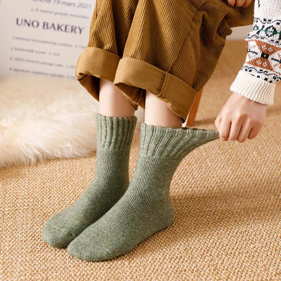 5 Pairs Winter Women's Thick Warm Merino Wool Socks Harajuku Retro Cold Resistant Fashion Casual Solid Colour Cashmere Lady's Socks