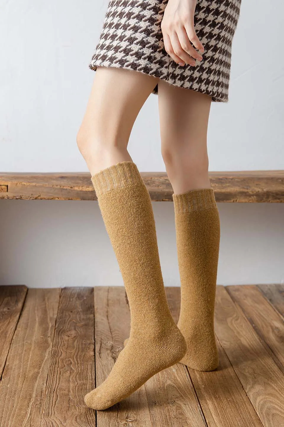 Winter Dames Merino Wol Hoge Knie Lange Sokken Dikke Warme Harajuku Retro Compressie Vrouwelijke Kasjmier Kousen