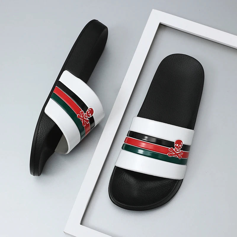 Designer Style Men Summer Casual Slippers Comfortable Swimming Pool Water Sandals Fashionable Youth Walking Slides