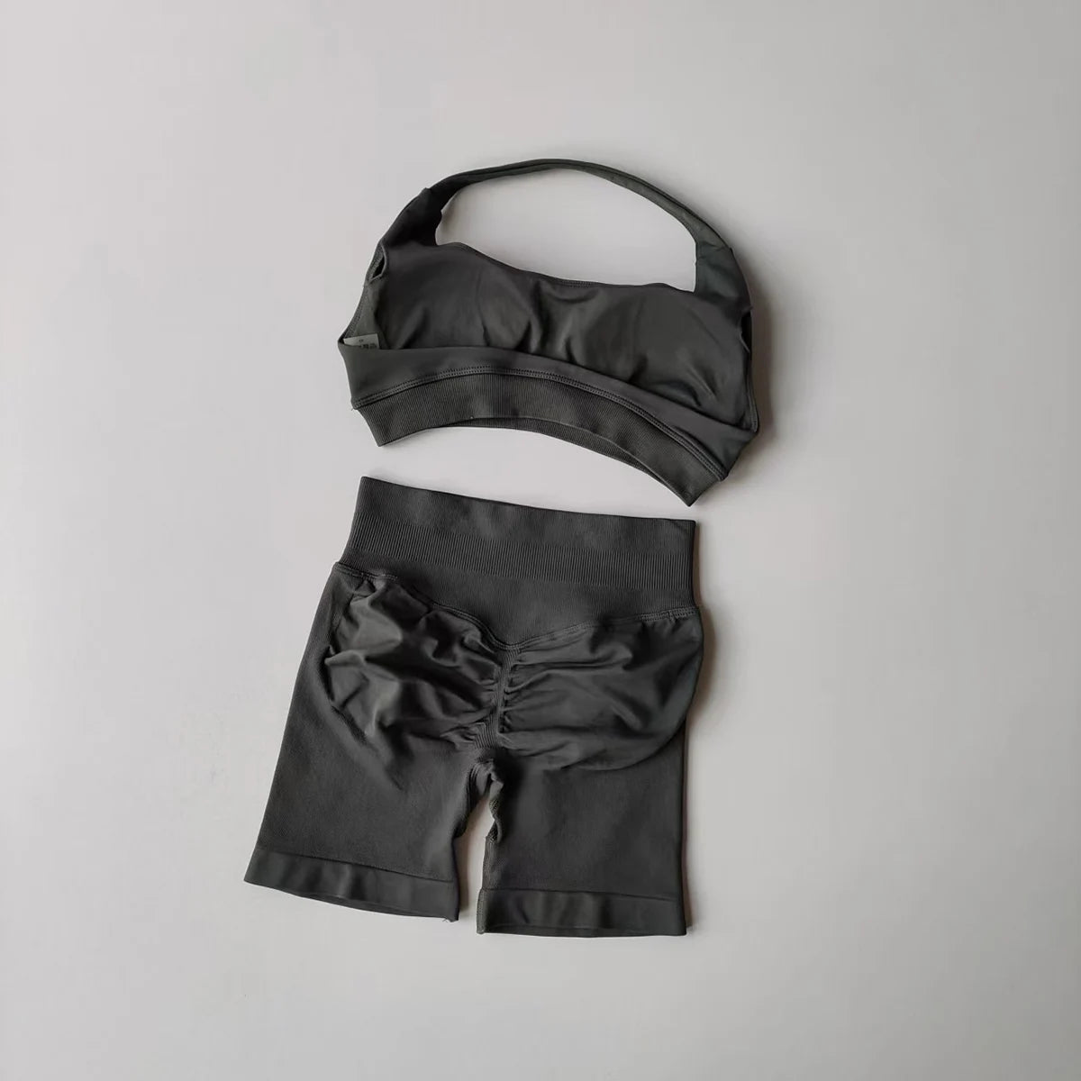 2 Pieces Yoga Suit for Women Seamless Fitness Gym Clothes Halter Sports Bra Matching Impact Shorts Workout Sets Gym Set Outfit