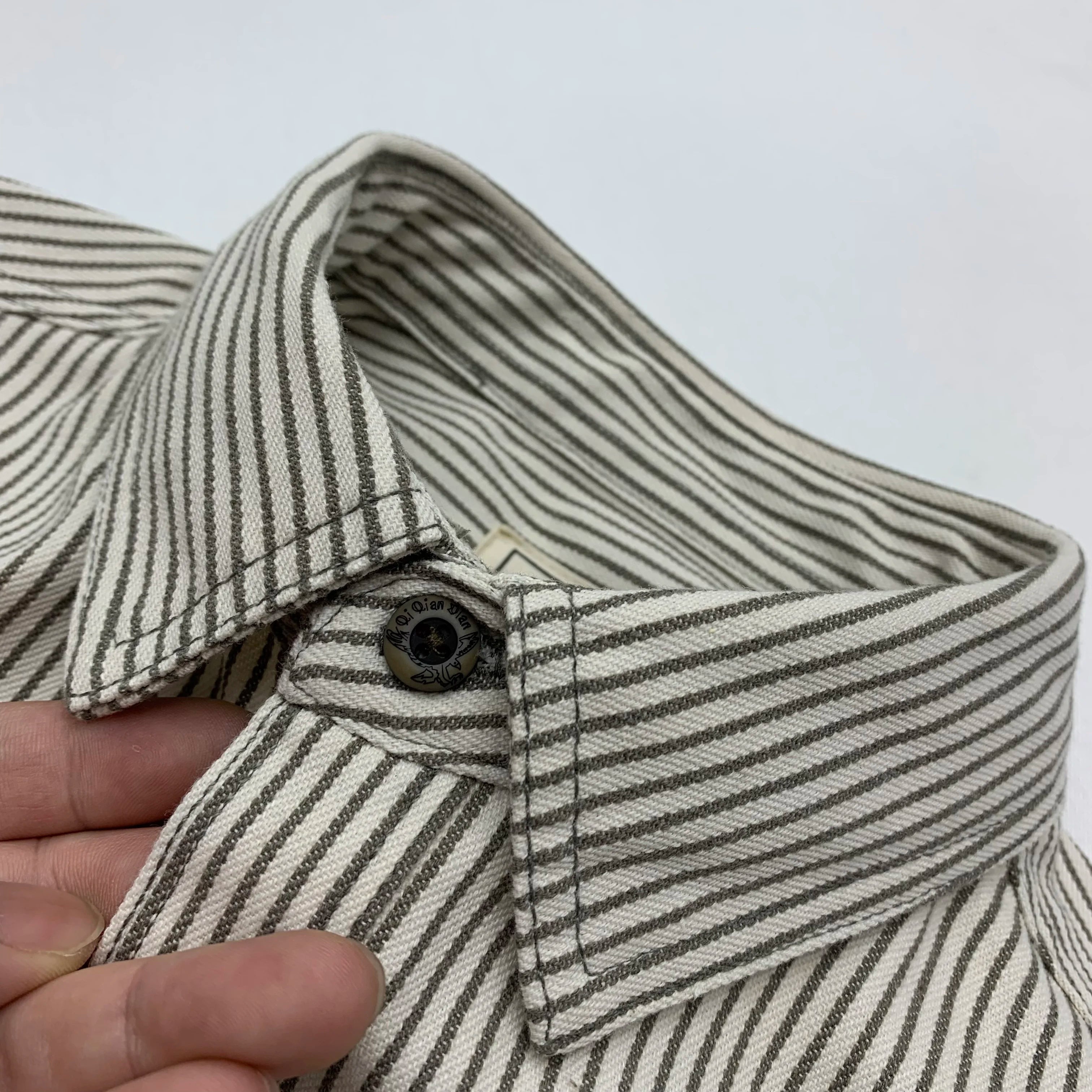 2025 Lente Nieuwe Japanse Retro Lange Mouw Revers Gestreepte Cargo Shirt Heren Amekaji 100% Katoen Gewassen Losse Dubbele Zakken Tops