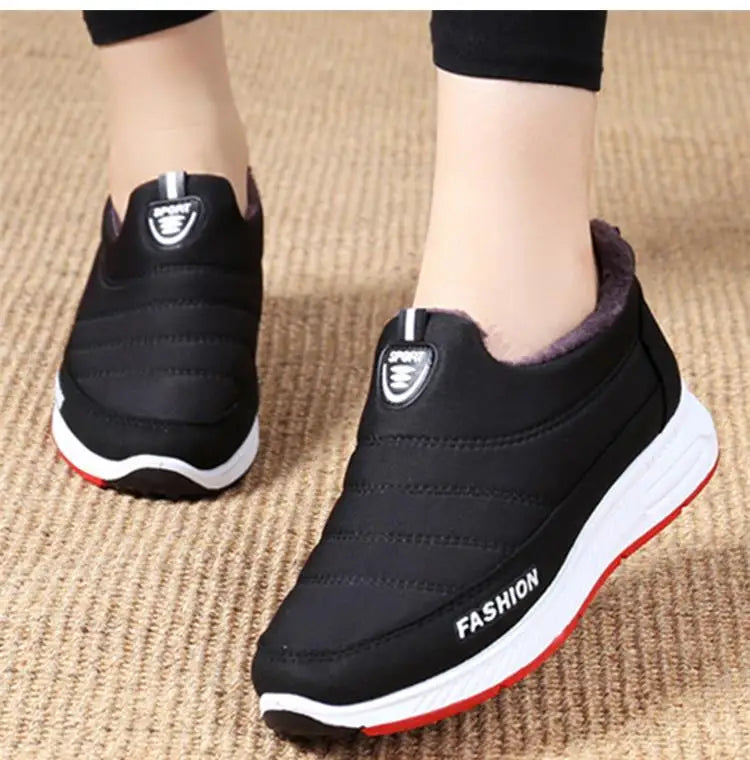 Snow Boots Woman 2025 Trend Woman Shoes Slip On Women Shoes Fur Platform Ankle Boots Flat Winter Boots Women Botas Mujer