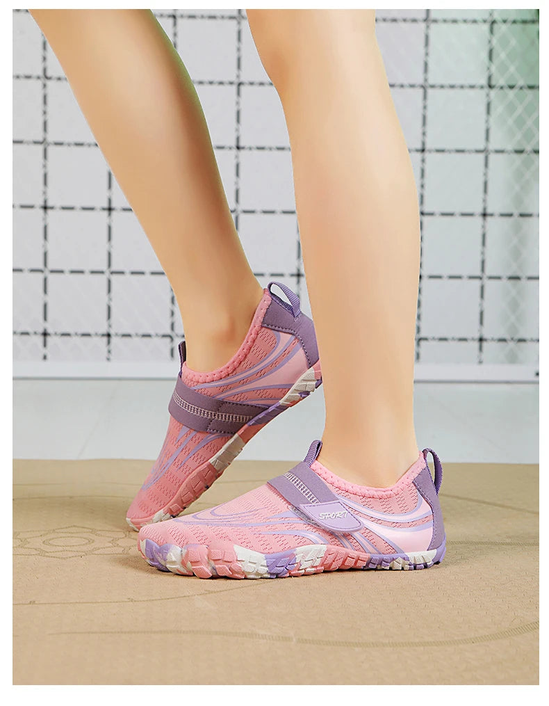 Kinderen op blote voeten waterschoenen voor kinderen Ademende, snel drogende sportschoenen Ideaal voor het strand Antislip voor brede voeten