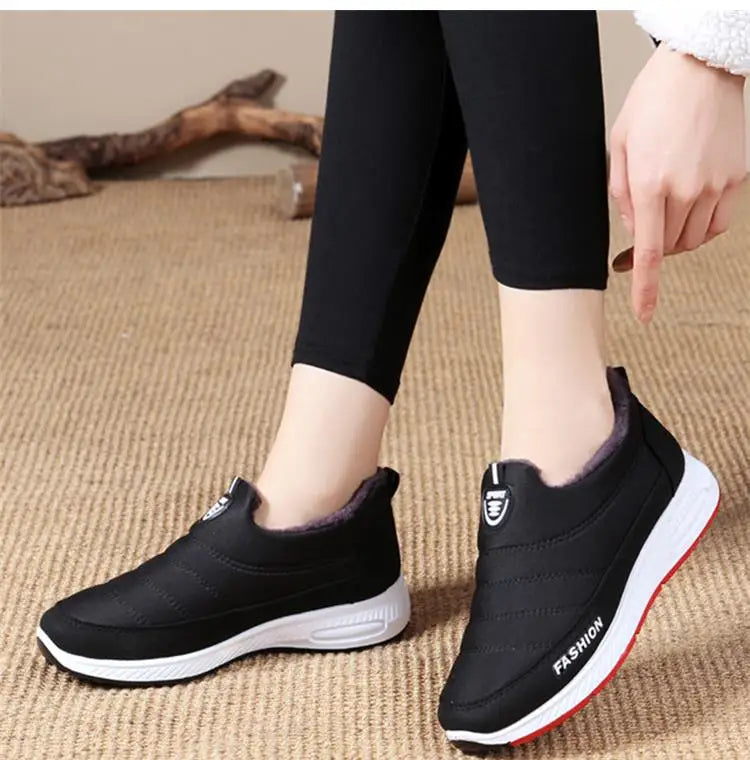 Snow Boots Woman 2025 Trend Woman Shoes Slip On Women Shoes Fur Platform Ankle Boots Flat Winter Boots Women Botas Mujer