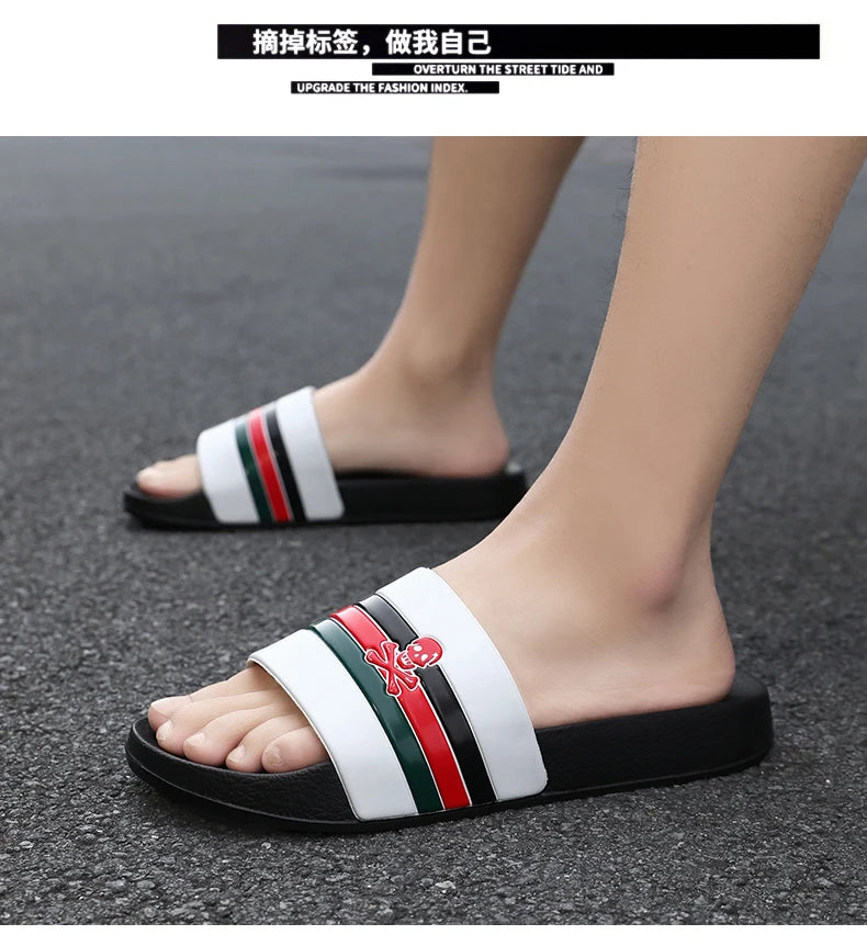 Designer Style Men Summer Casual Slippers Comfortable Swimming Pool Water Sandals Fashionable Youth Walking Slides