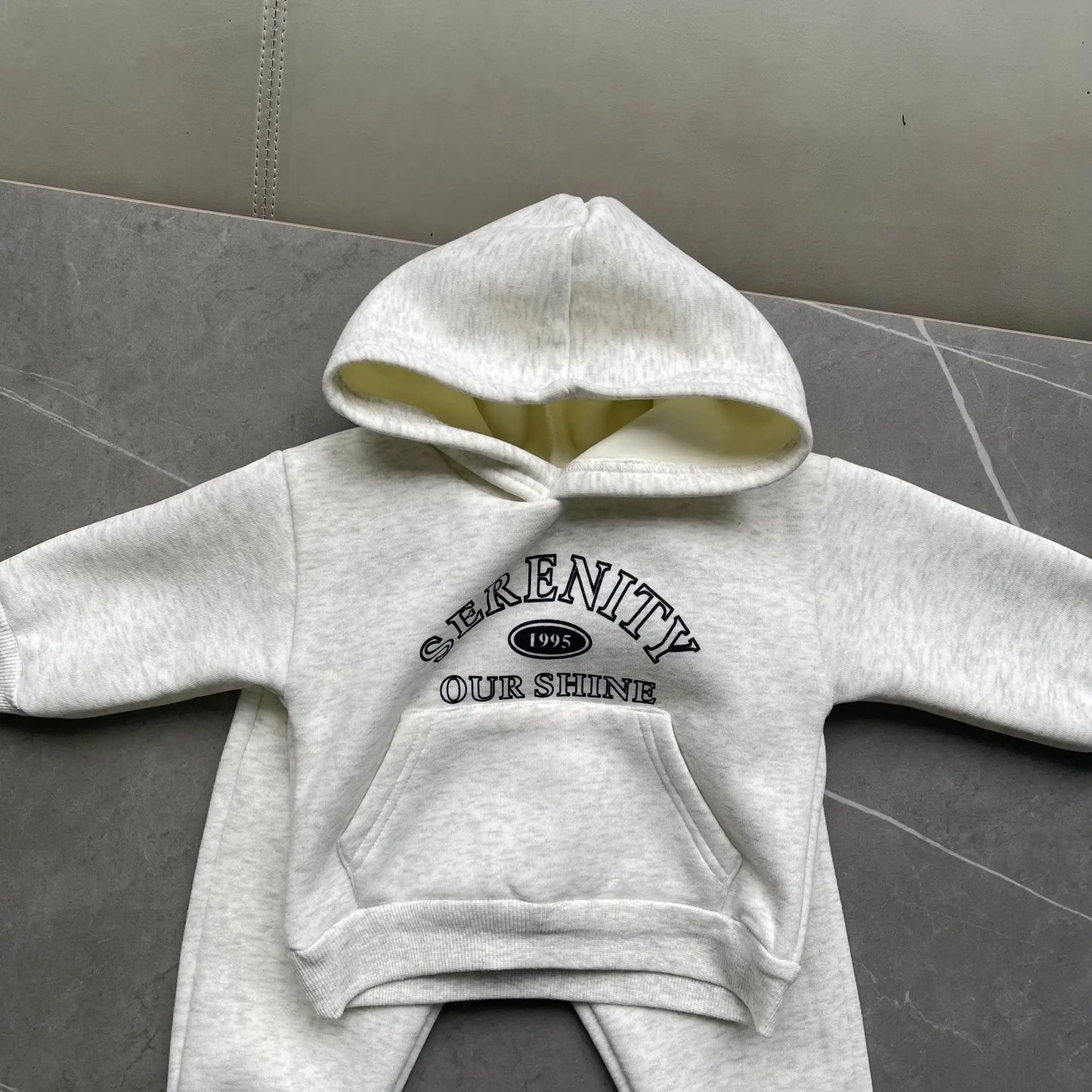 2025 Herfst Winter Nieuwe Baby Letter Print Hooded Sweatshirt + Sweatbroek 2PCS Pak Jongens Meisjes Casual Sportset Kinderoutfits 1-3Y