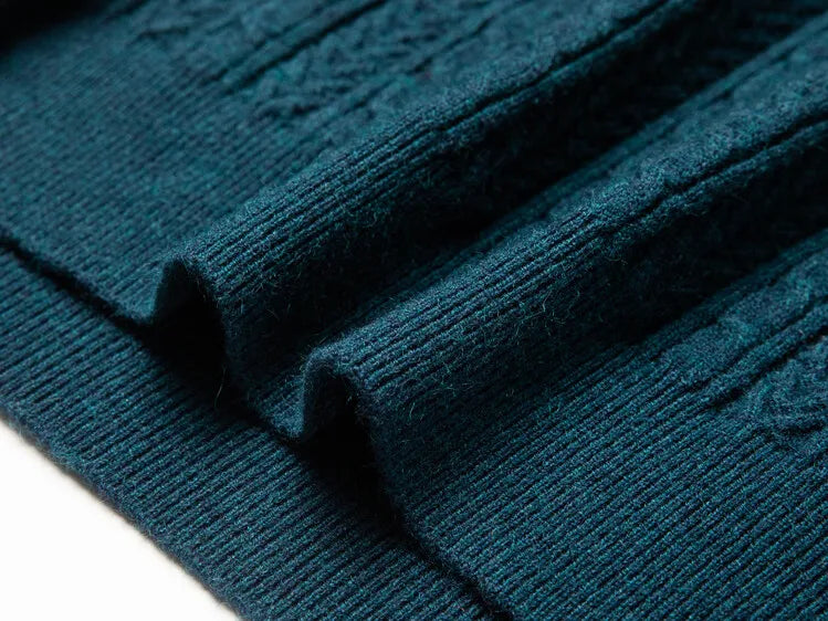 Men's Autumn and Winter Warm Turtleneck O-Neck Sweater, Thickened Slim-Fit Bottoming Shirt, Fine knitted Sweater Sizes M-4XL