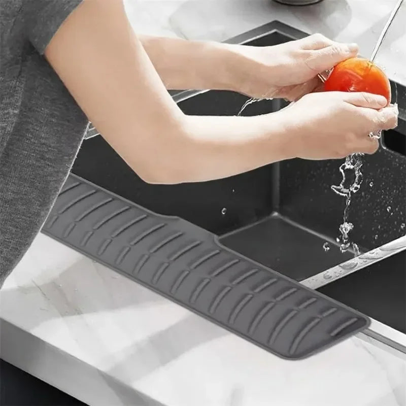 Kitchen Sink Mat Water-resistant Silicone Pad Around Tap Draining Pads Behind Faucet with Lip Drip Catcher Sink Protector Mats