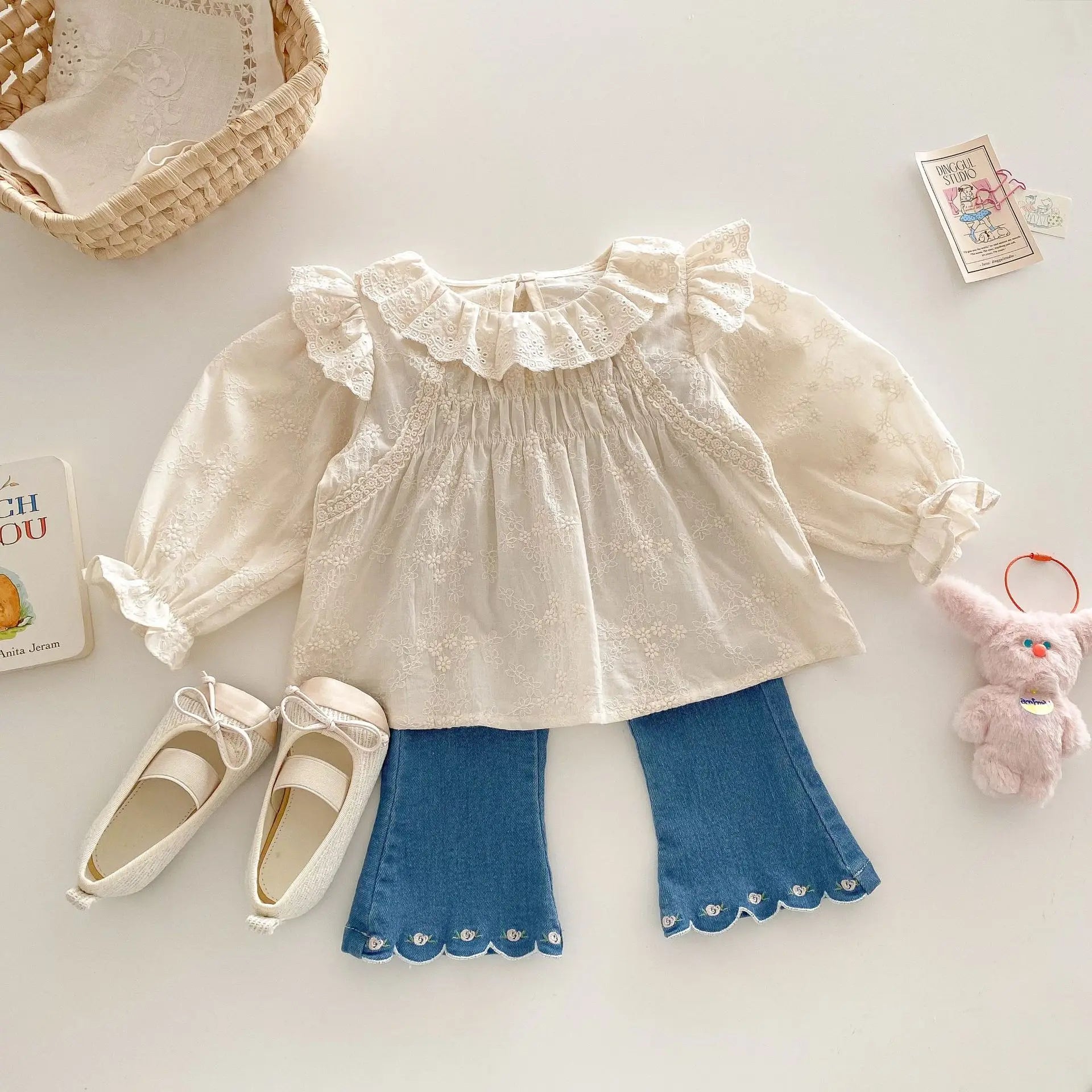 Spring Korean Style Girls' Doll Shirt Cute Embroidered Flowers Kid's Blouse Children's Baby Peter Pan Collar Shirt Base Top 0-5Y Girls