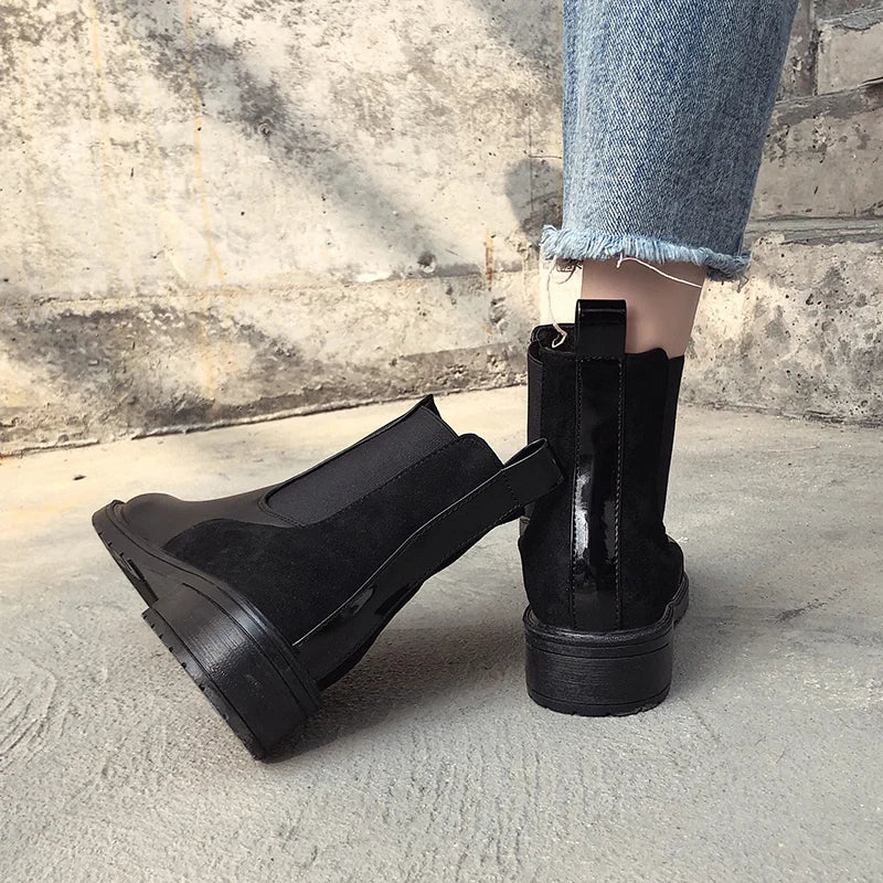 Women's Chelsea Boots Black PU Leather Round Toe Low Heels Snow Retro Chunky Heel Platform British Sole Autumn Winter Wear