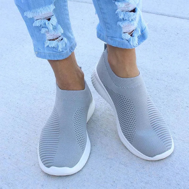 Fashion Casual Shoes 2025 New Women's Sneakers Walking Flat Women Sneakers Slip On Plus Size Ladies Vulcanize Shoes Woman Shoes