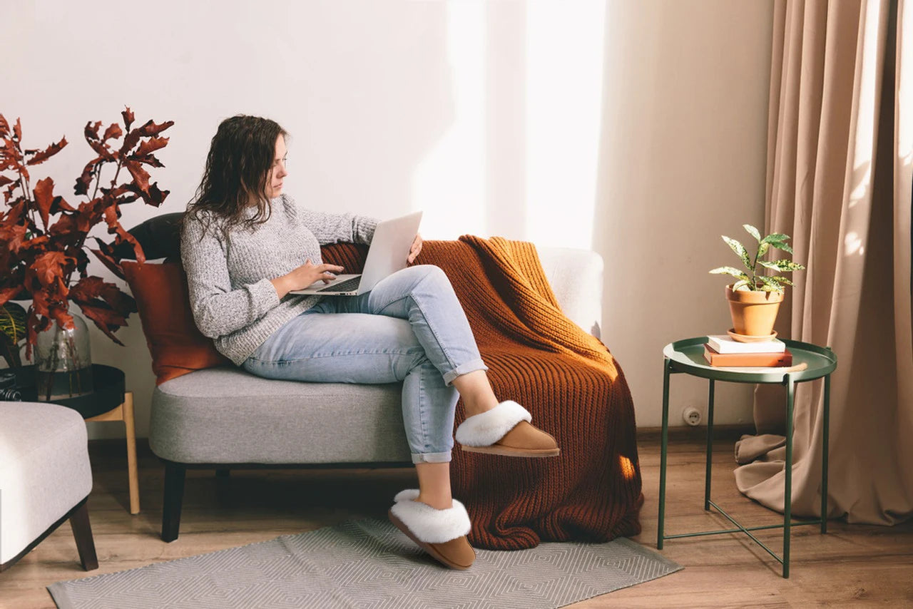 Women's Winter Warm Fluffy Faux Fur Suede Shoes For Indoor and Outdoor Use Fuzzy Slides Fur Slippers For Ladies