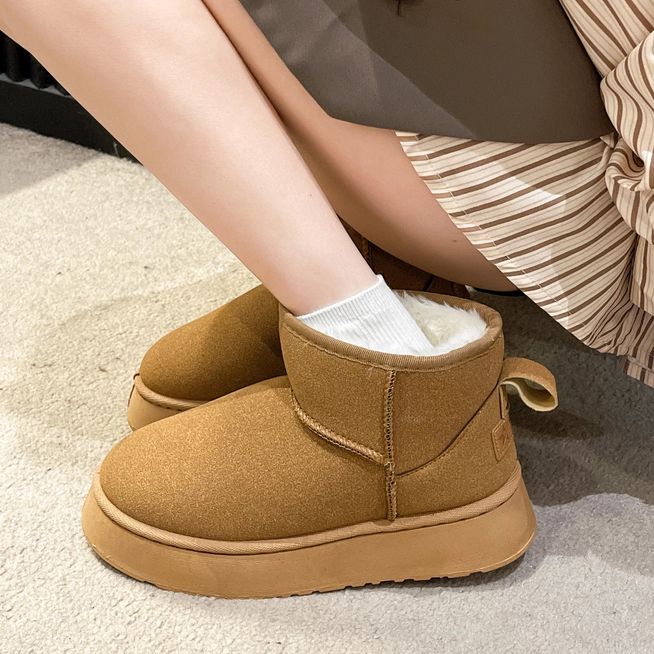 Women's New Classic Plush Warm Cotton Ankle Boots Flat Bottom Suede Fur Winter Snow Boots Comfortable Short Thickened Fluff