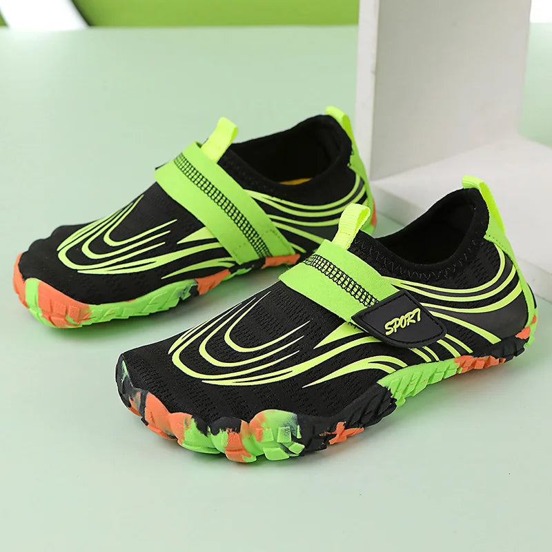 Kinderen op blote voeten waterschoenen voor kinderen Ademende, snel drogende sportschoenen Ideaal voor het strand Antislip voor brede voeten