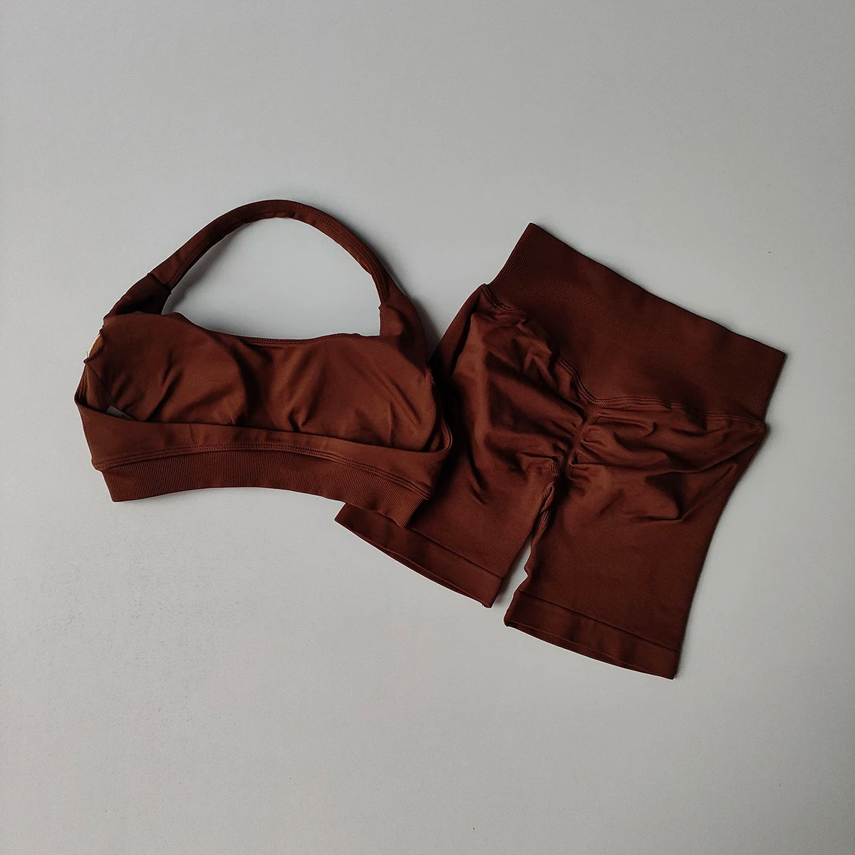 2-delige yogapak voor vrouwen Naadloze fitnesskleding Halter sportbeha Bijpassende impact shorts Trainingssets Gymset Outfit
