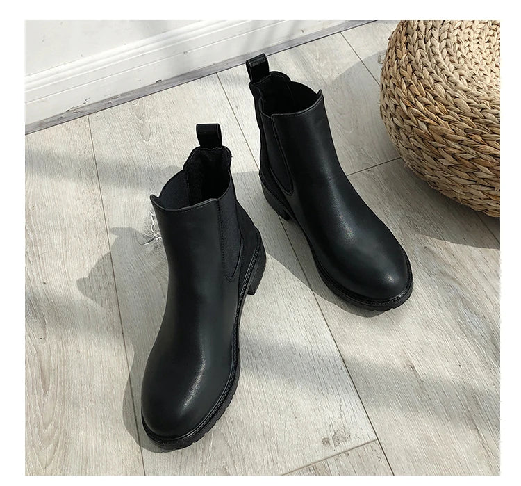 Women's Chelsea Boots Black PU Leather Round Toe Low Heels Snow Retro Chunky Heel Platform British Sole Autumn Winter Wear