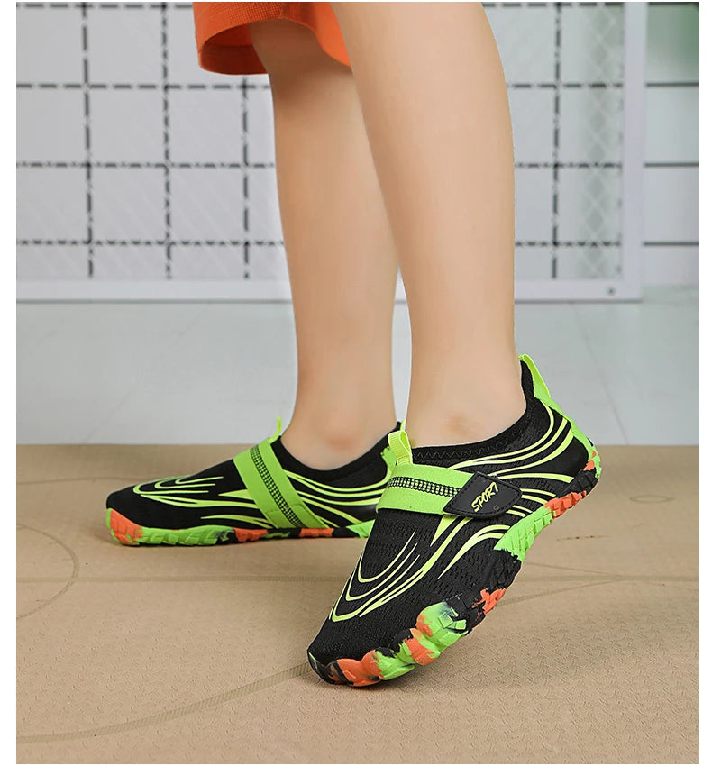 Kinderen op blote voeten waterschoenen voor kinderen Ademende, snel drogende sportschoenen Ideaal voor het strand Antislip voor brede voeten