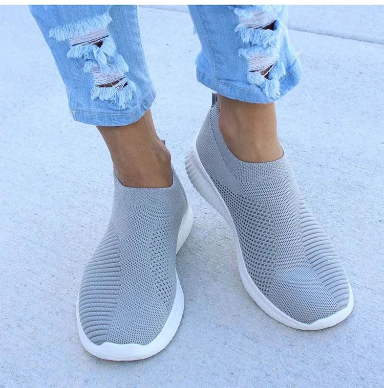 Fashion Casual Shoes 2025 New Women's Sneakers Walking Flat Women Sneakers Slip On Plus Size Ladies Vulcanize Shoes Woman Shoes