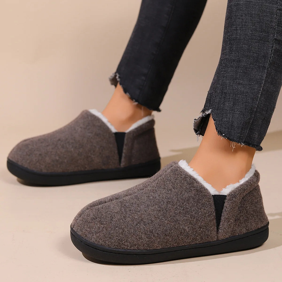 Men's Winter Cotton Slippers Indoor and Outdoor Warm Fuzzy Casual House Shoes With Memory Foam and Anti-Skid Plush Male Shoes