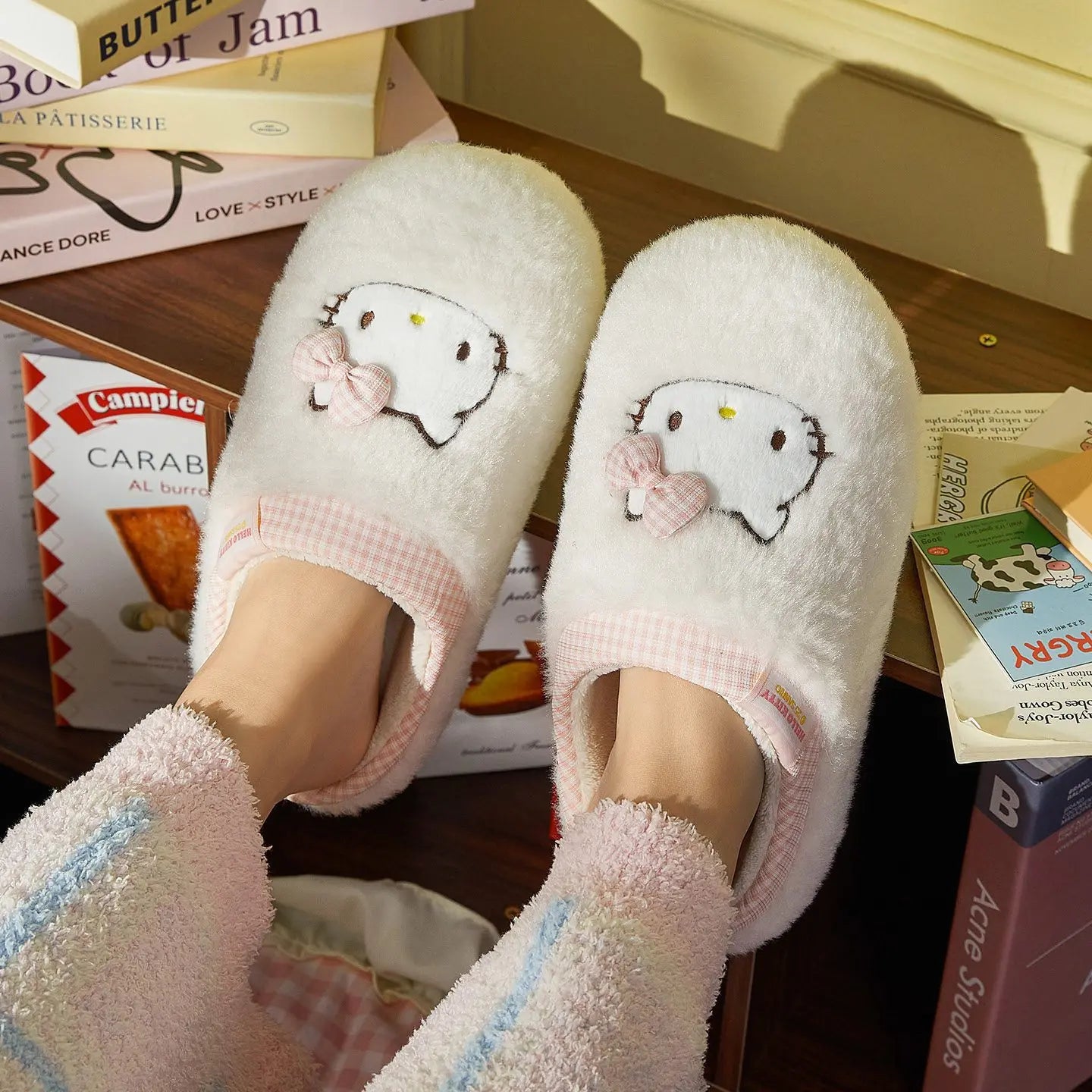 Kids' Slippers House Shoes Cotton Hello Kitty Winter Shoes Warm Anti-Slip Soft Bottom Shoes For Girls Size 36-41