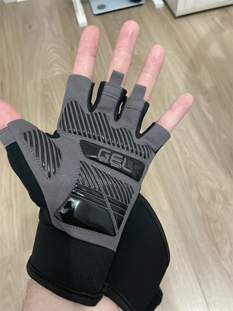 Anti-Slip Gym Gloves For Firm Grip on Bodybuilding And Weightlifting Equipment -  Suitable For Dumbbell Trainings, CrossFit Pull Ups & Workout Exercises