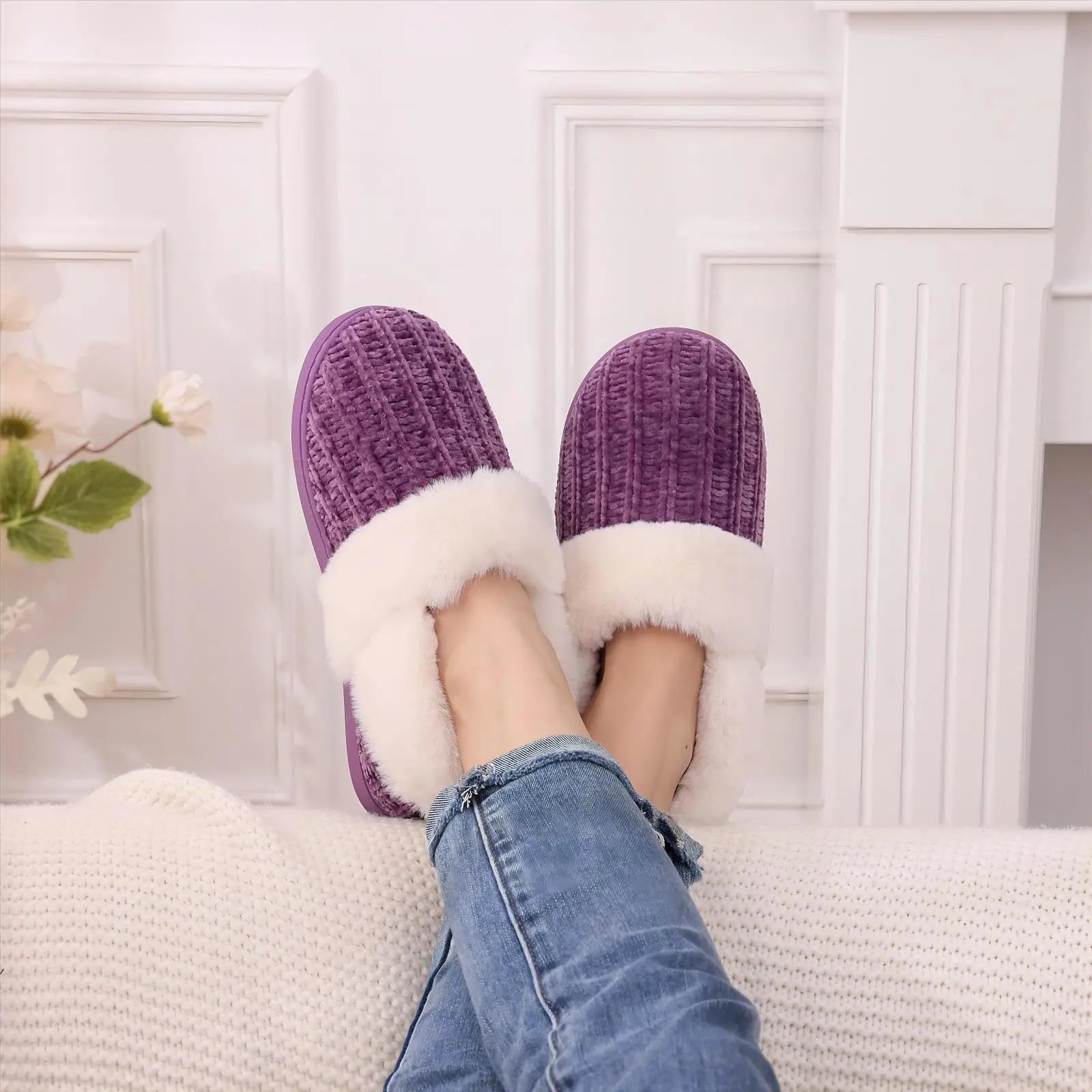 Women's Fuzzy Cosy Indoor Winter Warm Slippers With Anti-Skid Plush Casual Slides and Soft Memory Foam Suitable For Bedroom Ladies Shoes