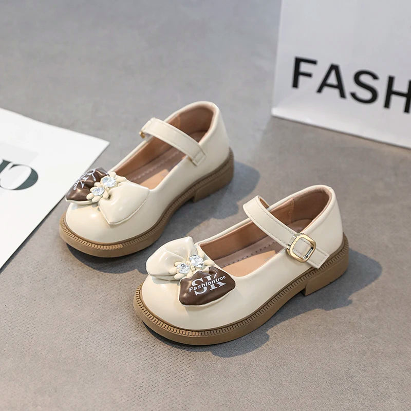 Stijlvolle leren strikschoenen voor meisjes, lente 2025, nieuwe mode, prinsessenschoenen voor bruiloften, kinderen, antislip, zachte zool, Mary Janes