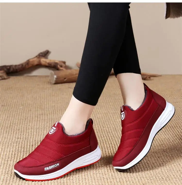 Snow Boots Woman 2025 Trend Woman Shoes Slip On Women Shoes Fur Platform Ankle Boots Flat Winter Boots Women Botas Mujer
