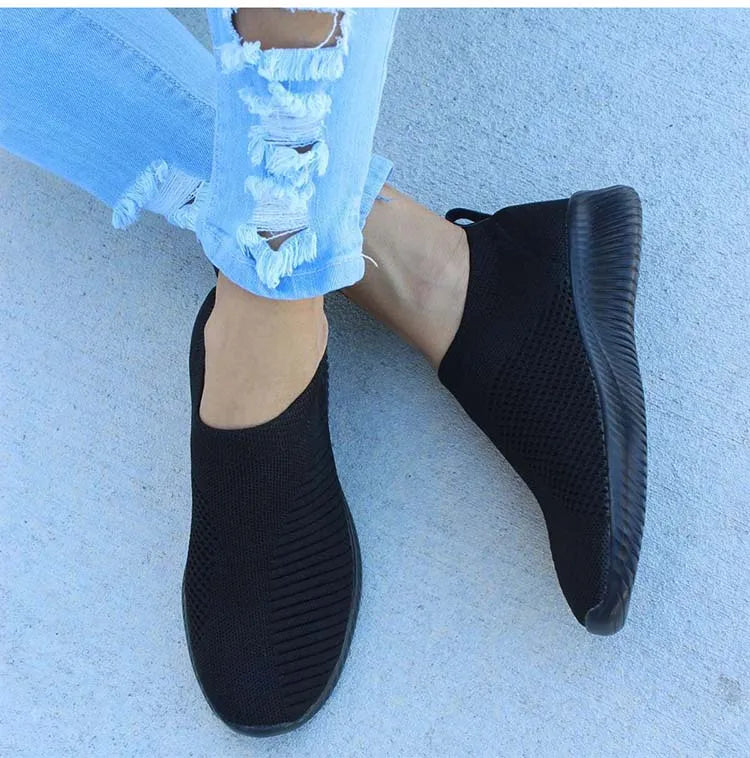 Fashion Casual Shoes 2025 New Women's Sneakers Walking Flat Women Sneakers Slip On Plus Size Ladies Vulcanize Shoes Woman Shoes