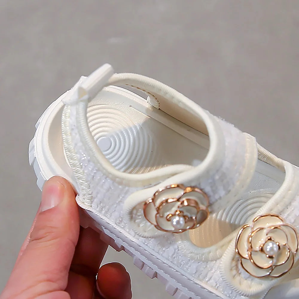 Koreaanse zomersandalen voor meisjes, luxe parelbloem kinderstrandschoenen, ergonomische sandalen met zachte zool voor meisjes