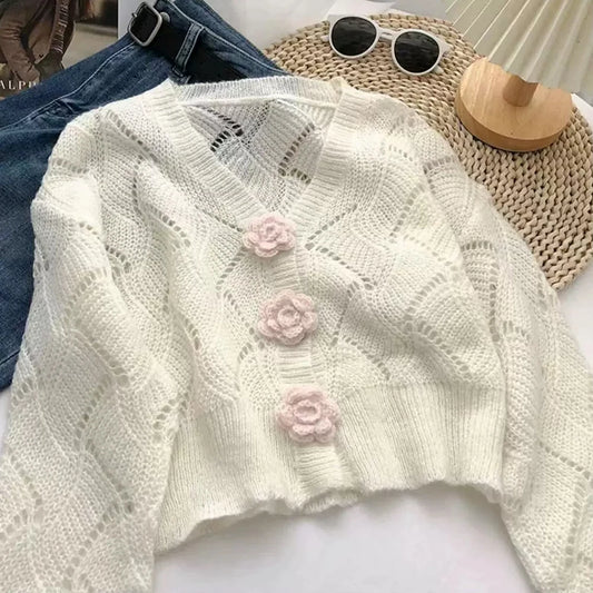 2025 Women's Autumn Cardigan Sweet Three-Dimensional Flowers Long Sleeve V-Neck Regular Fit Dating Cardigan