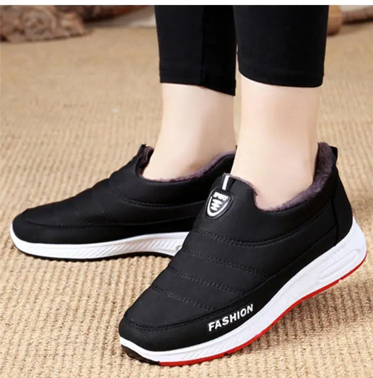 Snow Boots Woman 2025 Trend Woman Shoes Slip On Women Shoes Fur Platform Ankle Boots Flat Winter Boots Women Botas Mujer