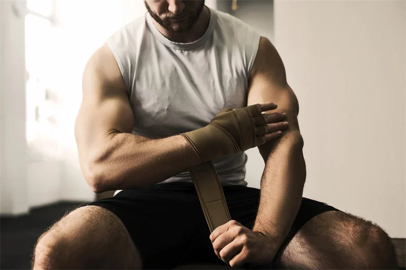 Anti-Slip Gym Gloves For Firm Grip on Bodybuilding And Weightlifting Equipment -  Suitable For Dumbbell Trainings, CrossFit Pull Ups & Workout Exercises