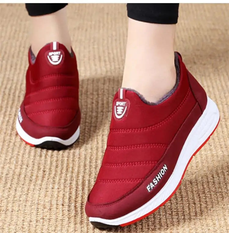 Snow Boots Woman 2025 Trend Woman Shoes Slip On Women Shoes Fur Platform Ankle Boots Flat Winter Boots Women Botas Mujer