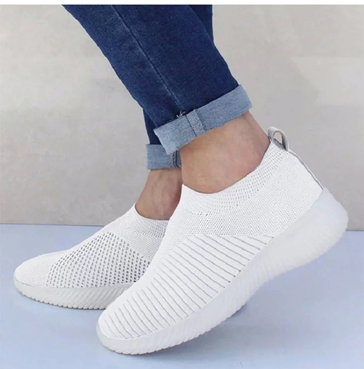 Fashion Casual Shoes 2025 New Women's Sneakers Walking Flat Women Sneakers Slip On Plus Size Ladies Vulcanize Shoes Woman Shoes