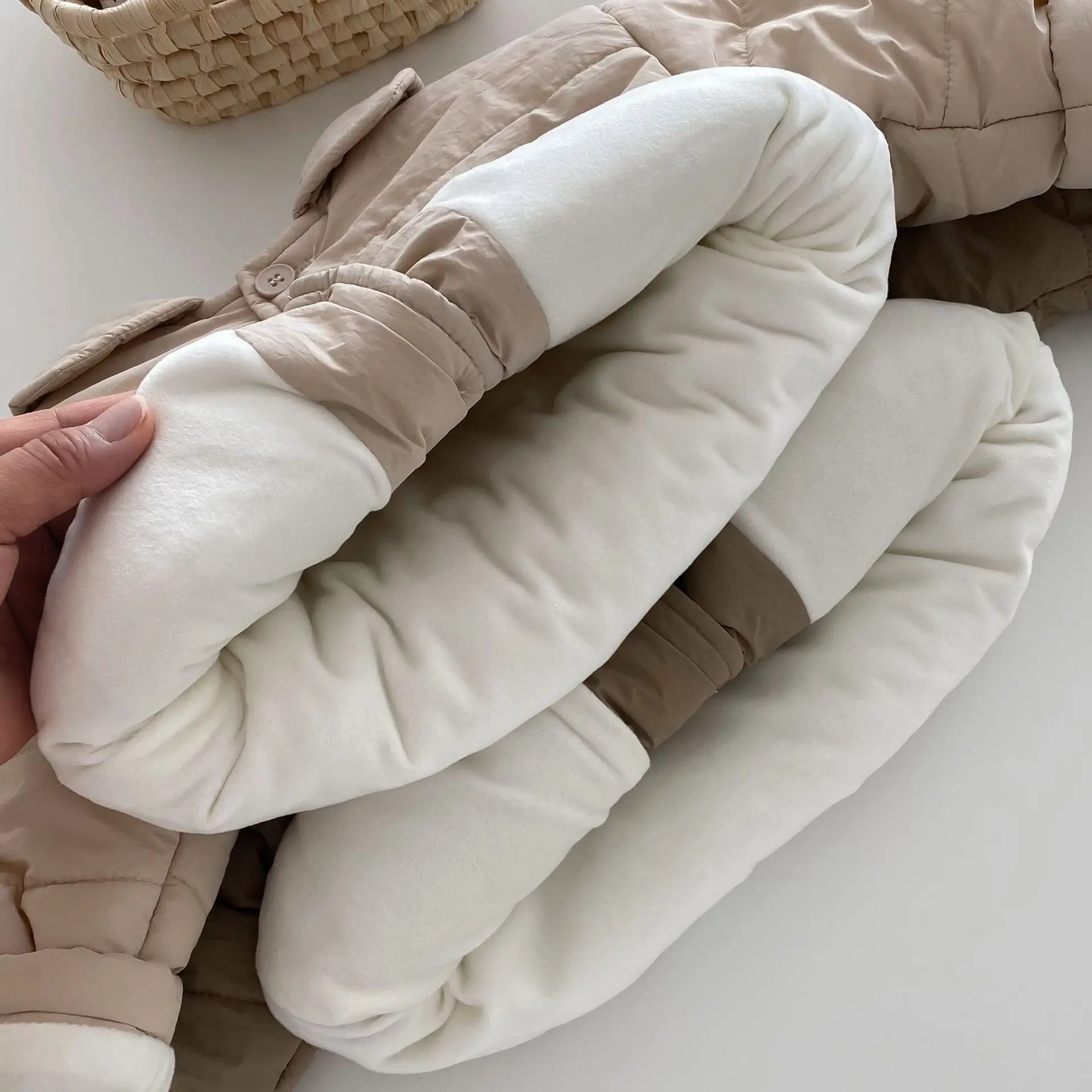 Baby Children's Winter Clothing Solid Colour Cotton Jacket Girls Simple Pocket Outwear Boys Fur Lining Warm Coat 0-5Y Unisex